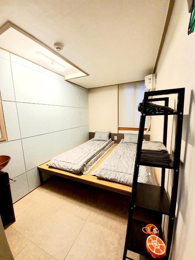Twin Panda Guesthouse سيول المظهر الخارجي الصورة